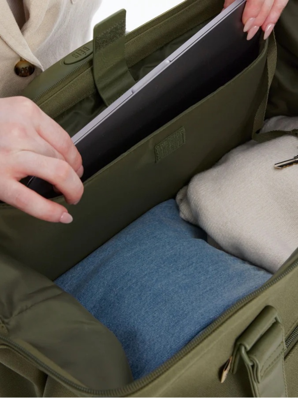 BEIS Weekender Carry On Bag - Picture 2 of 4